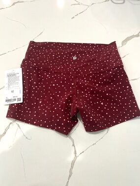NWT LULULEMON Valentine's Day collections ALIGN NO LINE HR SHORT 4”